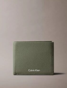 Pebble Grain Leather Bifold Wallet